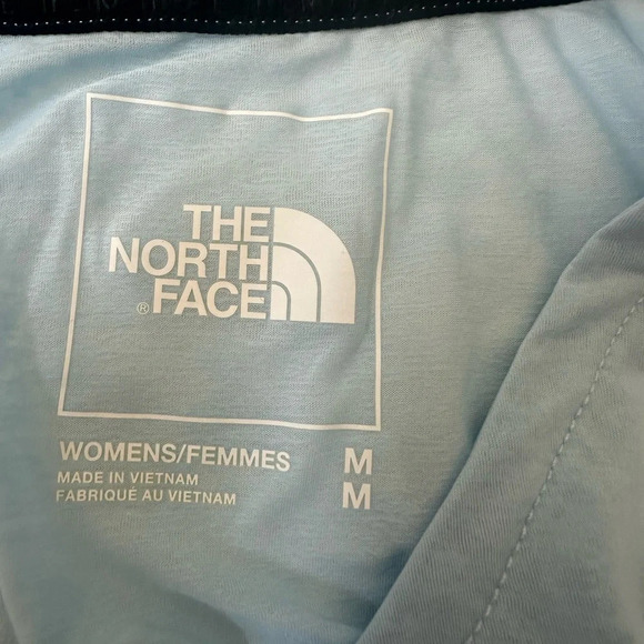 The North Face Women’s Sunriser Short Sleeve Shirt - Picture 2 of 5
